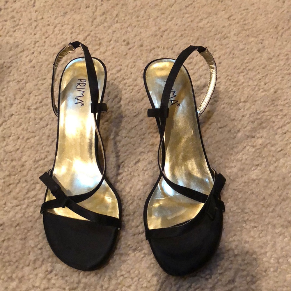 🛑 Sold.... Black sandal 👡 worn once